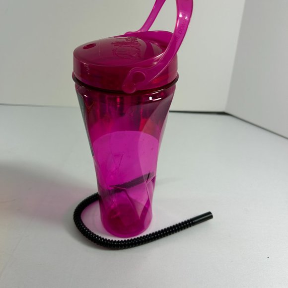 Six Flags 2022 Pink Plastic Cup Collectible Souvenir With Straw Coca Cola - Picture 3 of 9